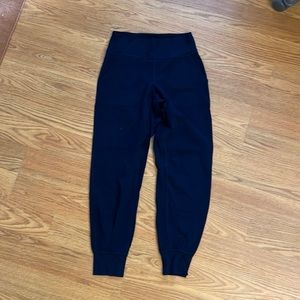 lululemon size 6, align jogger 28”, true navy
